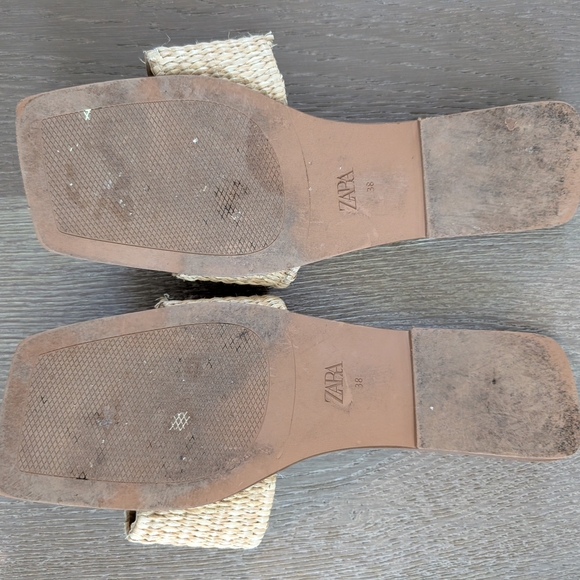 Zara Rattan Pearl Embellished Sandals Fits Size 7.5 Or 8 - Picture 3 of 3